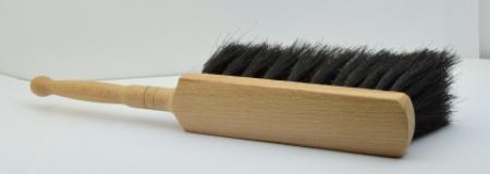Standard Handfeger mit echtem, schwarzen Rosshaar. Bürstenfabrik Keller seit 1869.